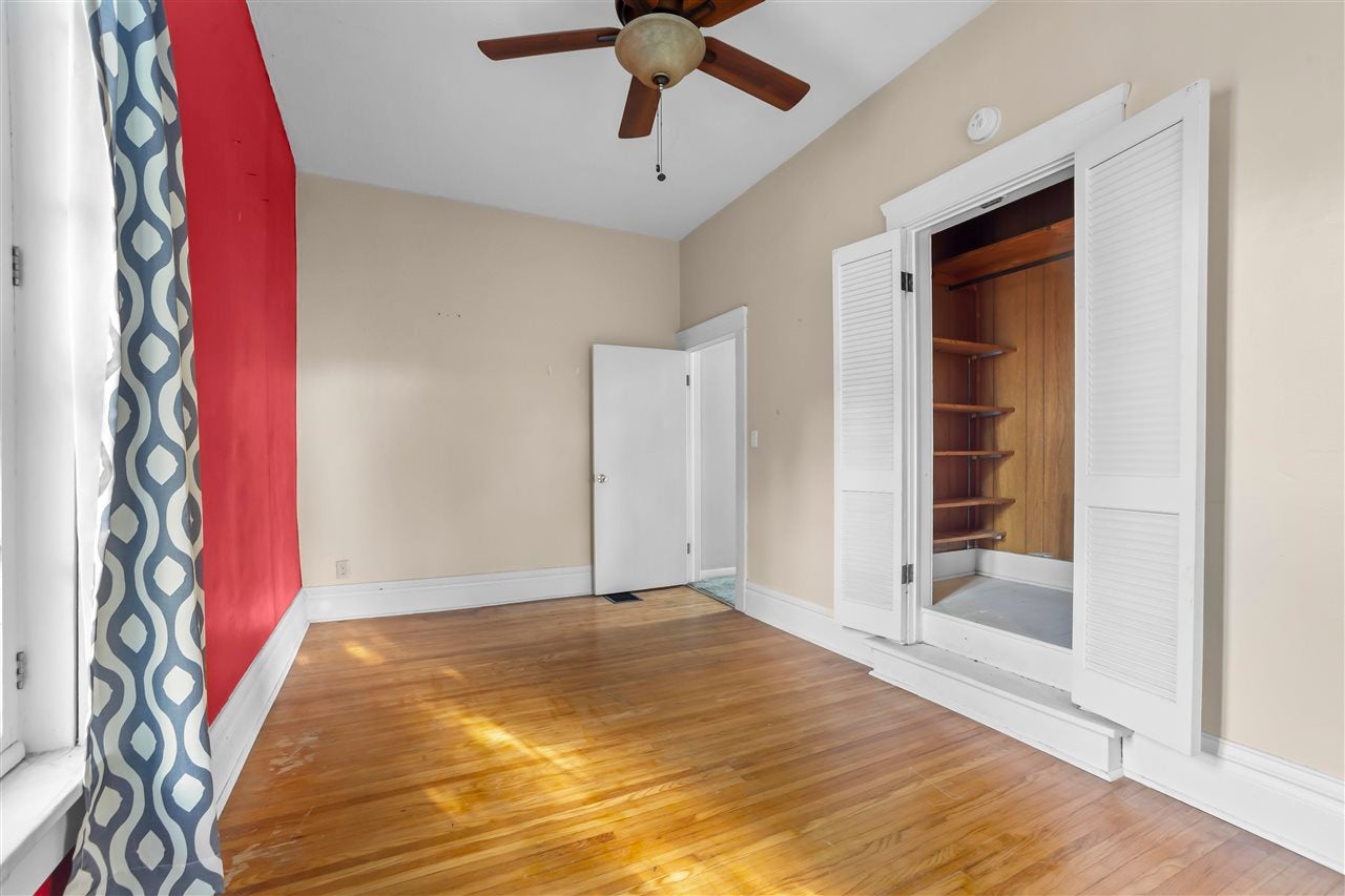 211 3rd Street Southwest Mount Vernon, IA 52314 - Photo 16 of 23 Gallery Image 16