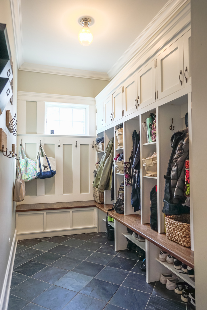 4800 Wolf Road Western Springs, IL 60558 - Photo 14 of 47 a view of entryway