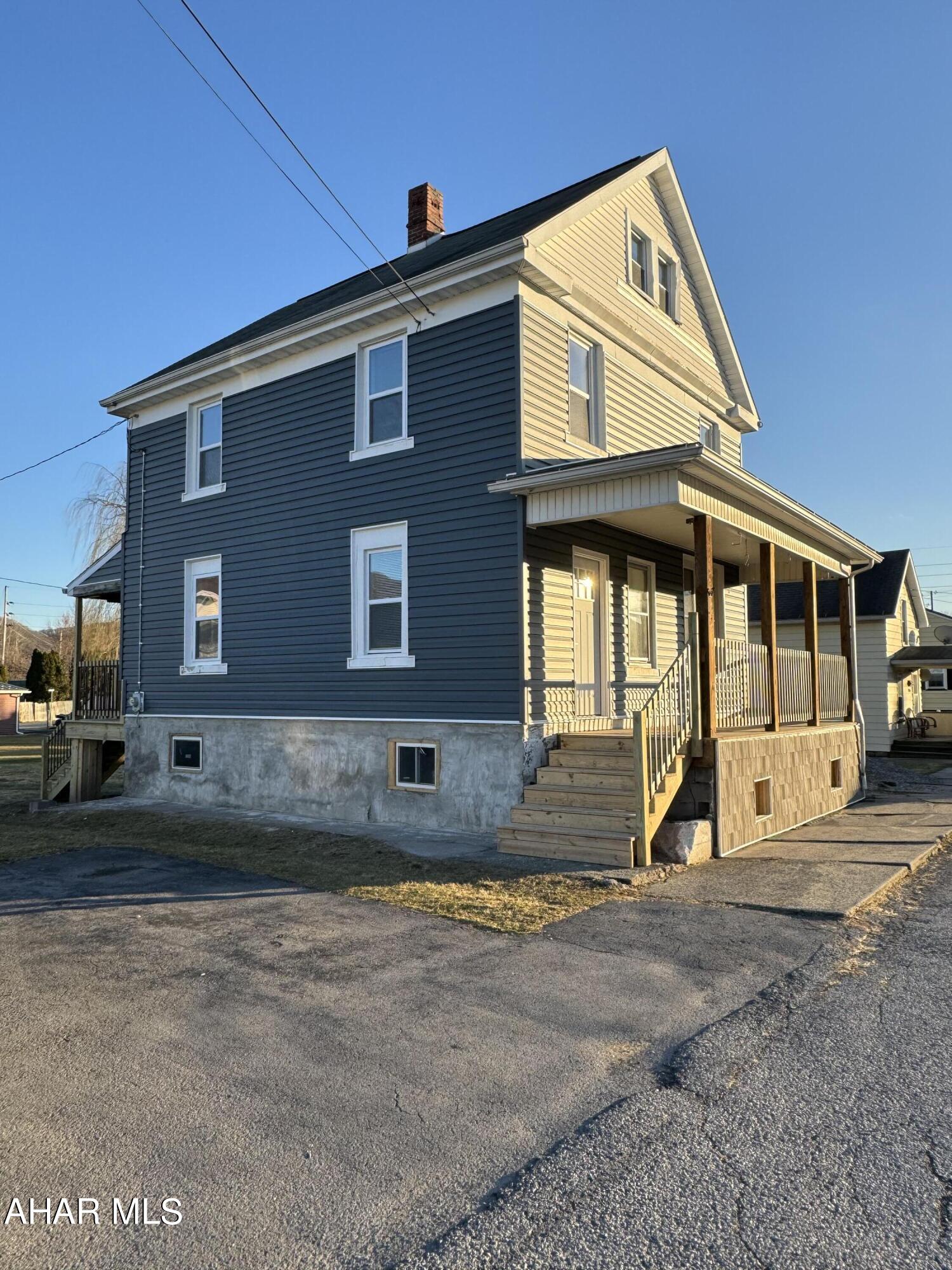2054 Riddle Avenue Tyrone, PA 16686 - Photo 2 of 26