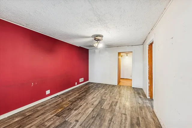 $160,000 | 3305 Holdridge Avenue, Zion, IL 60099