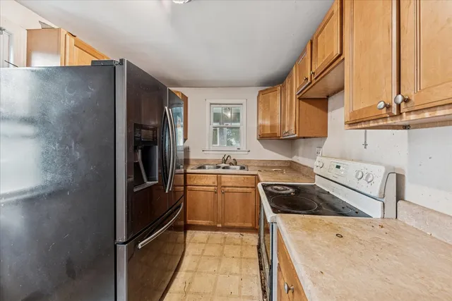 $160,000 | 3305 Holdridge Avenue, Zion, IL 60099