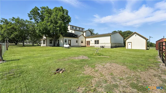 a view of a basketball court