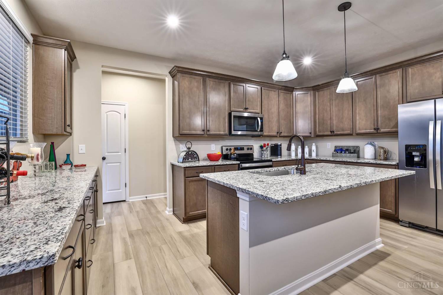1287 Heather Ridge Cincinnati, OH 45233 - Photo 18 of 47 Gallery Image 18