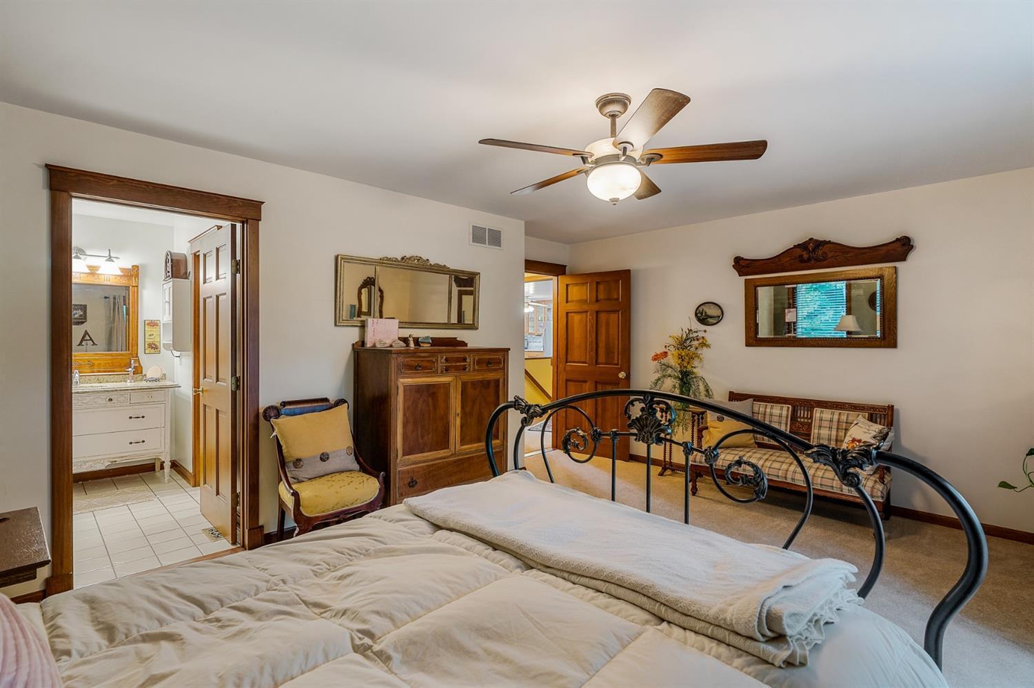 5654 Sidney Road Cincinnati, OH 45238 - Photo 16 of 39