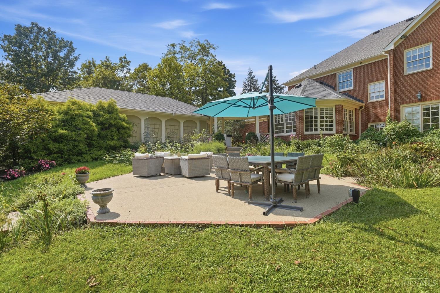 5500 Drake Road Cincinnati, OH 45243 - Photo 23 of 95 Gallery Image 23