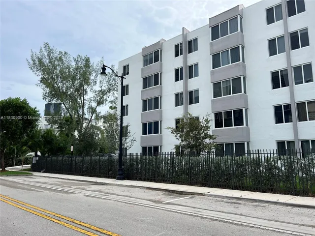 $275,000 | 250 180th Drive, Unit 205, Sunny Isles Beach, FL 33160