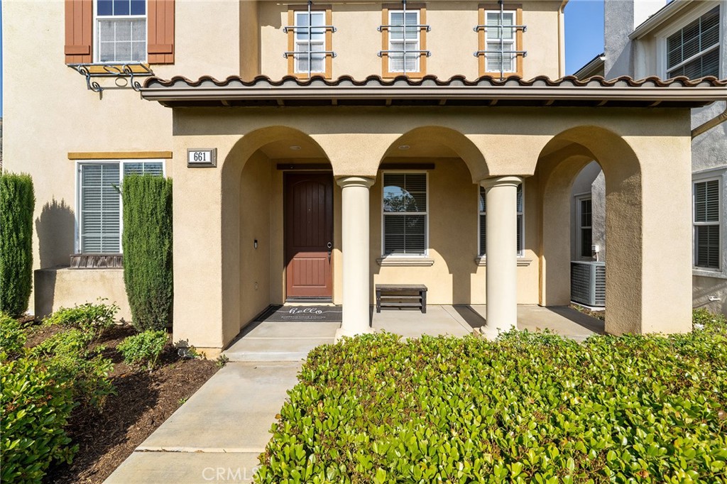 661 East Lavender Way Azusa, CA 91702 - Photo 5 of 48
