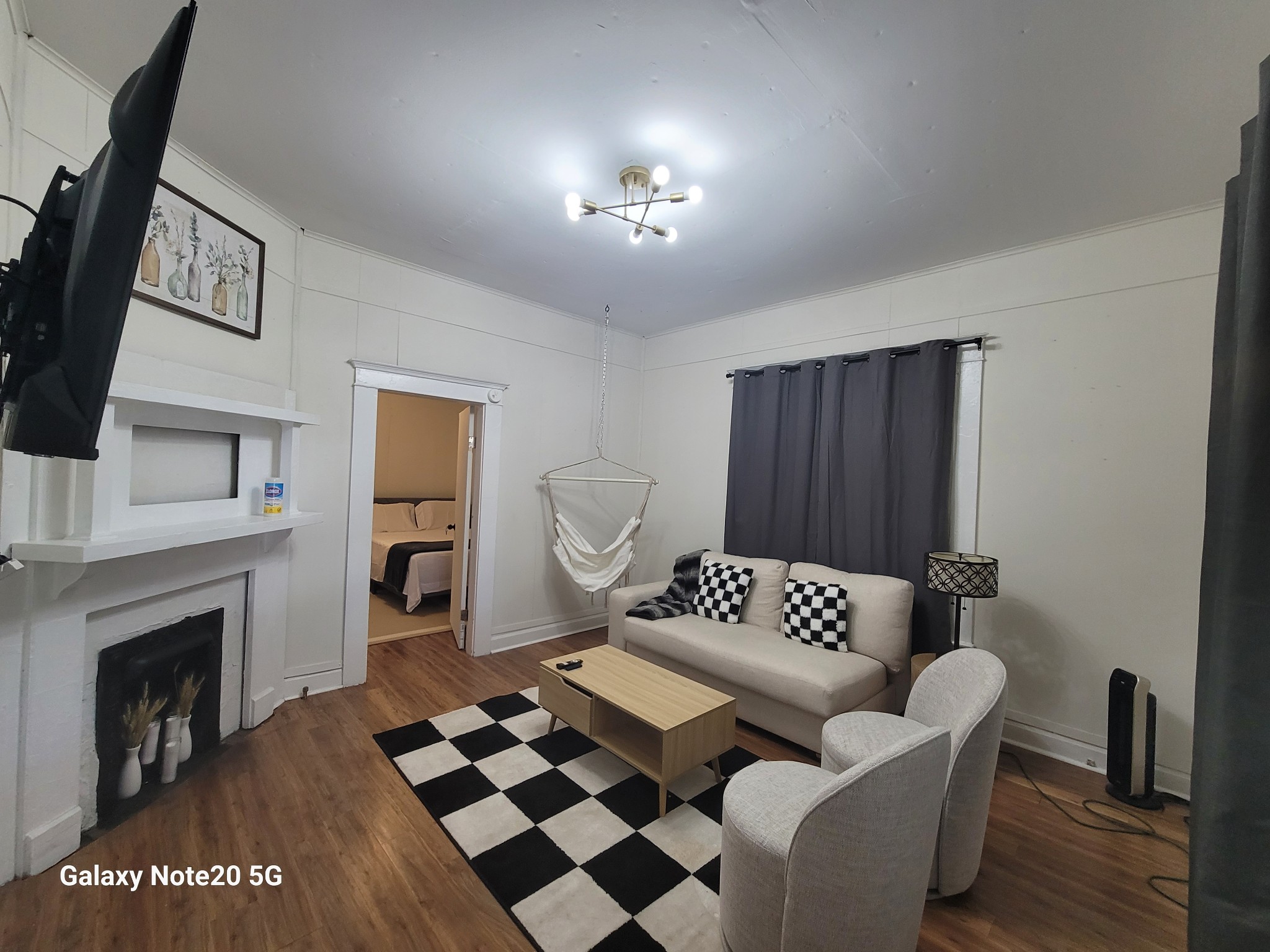 426 West King Street Jackson, TN 38301 - Photo 11 of 17 a living room with furniture and a fireplace
