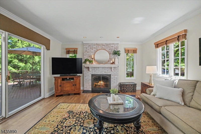 52 Hampton Road Chatham, NJ 07928 - Photo 7 of 34
