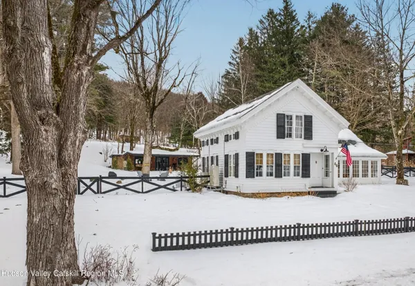 $1,695,000 | 46 Collins Street, Hillsdale, NY 12529