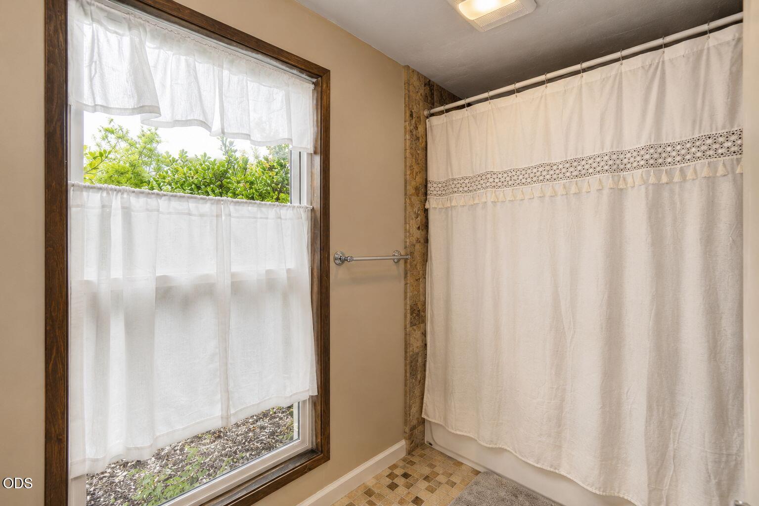 6085 Walden Lane Talent, OR 97540 - Photo 22 of 53