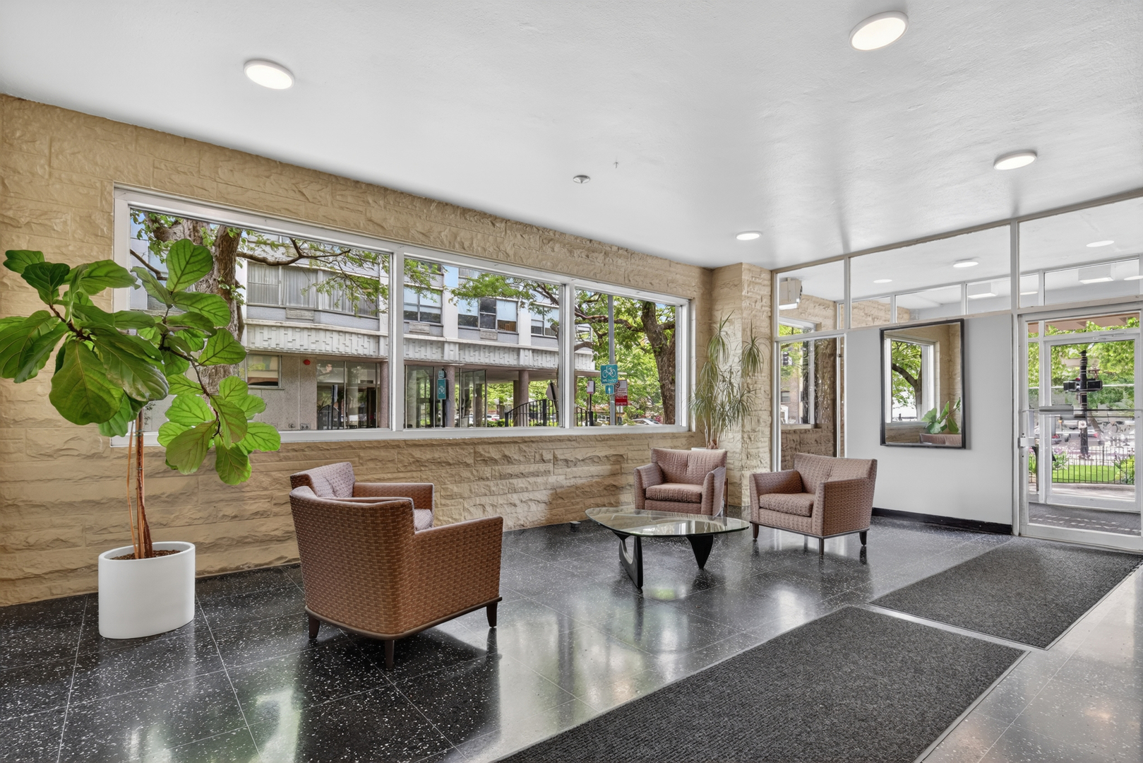 5801 North Sheridan Road, Unit 20D Chicago, IL 60660 - Photo 27 of 34