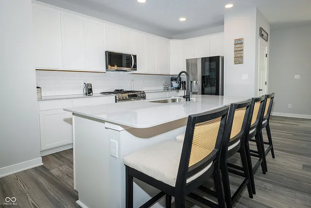 $325,000 | 7107 Pate Hollow Drive, Brownsburg, IN 46112