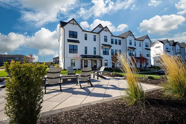 $325,000 | 7107 Pate Hollow Drive, Brownsburg, IN 46112