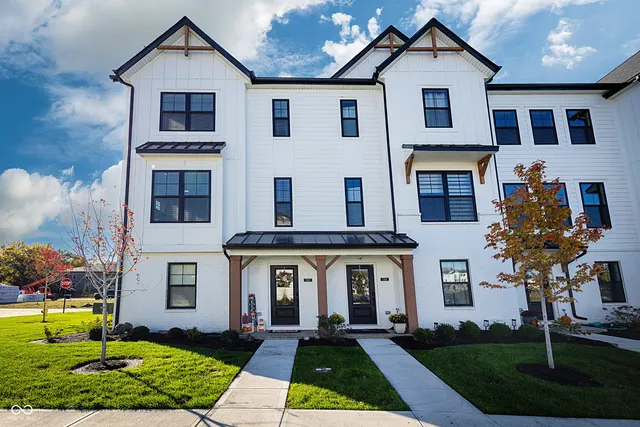 $325,000 | 7107 Pate Hollow Drive, Brownsburg, IN 46112