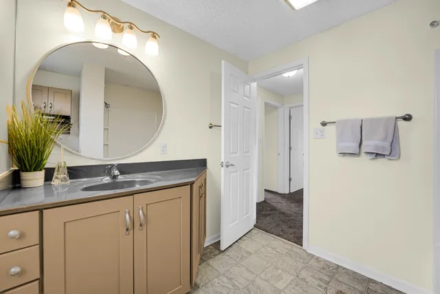 $255,000 | 990 Quail Court, Bradley, IL 60915