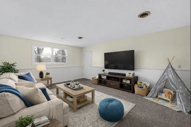 $255,000 | 990 Quail Court, Bradley, IL 60915