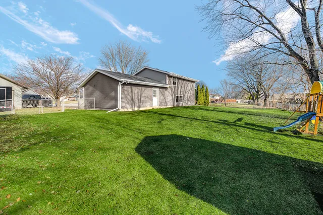 $255,000 | 990 Quail Court, Bradley, IL 60915