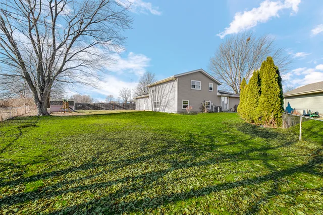 $255,000 | 990 Quail Court, Bradley, IL 60915