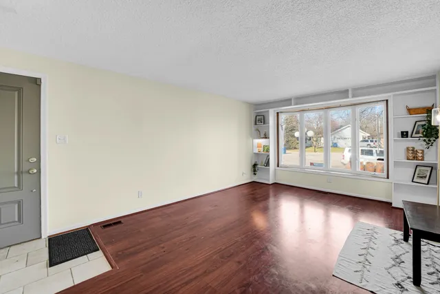 $255,000 | 990 Quail Court, Bradley, IL 60915