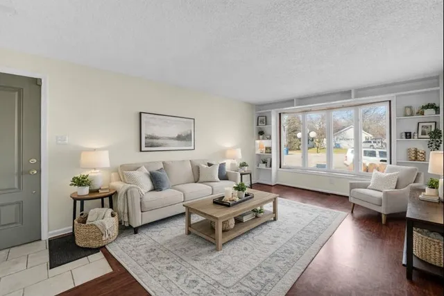 $255,000 | 990 Quail Court, Bradley, IL 60915