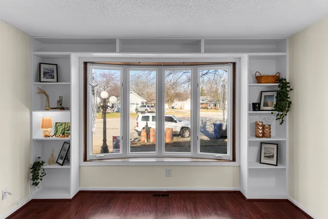 $255,000 | 990 Quail Court, Bradley, IL 60915