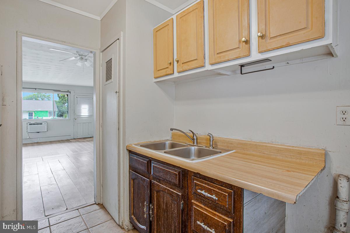 7728 Oxman Road Landover, MD 20785 - Photo 15 of 27