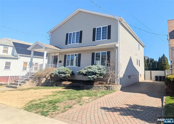 $3,100 | 277 Wallington Avenue, Wallington, NJ 07057