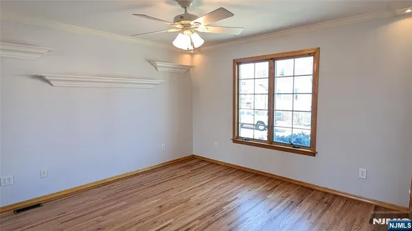 $3,100 | 277 Wallington Avenue, Wallington, NJ 07057