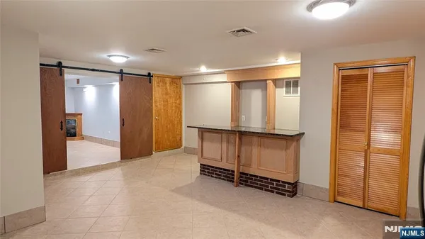 $3,100 | 277 Wallington Avenue, Wallington, NJ 07057