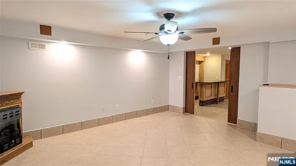 $3,100 | 277 Wallington Avenue, Wallington, NJ 07057