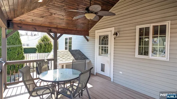 $3,100 | 277 Wallington Avenue, Wallington, NJ 07057