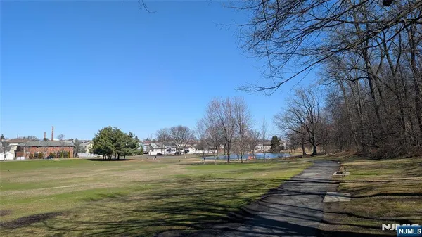 $3,100 | 277 Wallington Avenue, Wallington, NJ 07057