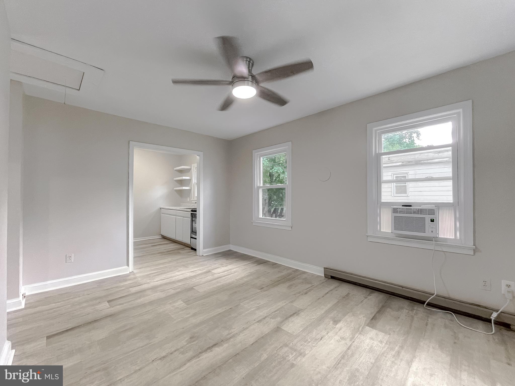 1528 Lincoln Road Shady Side, MD 20764 - Photo 23 of 42 Living Space