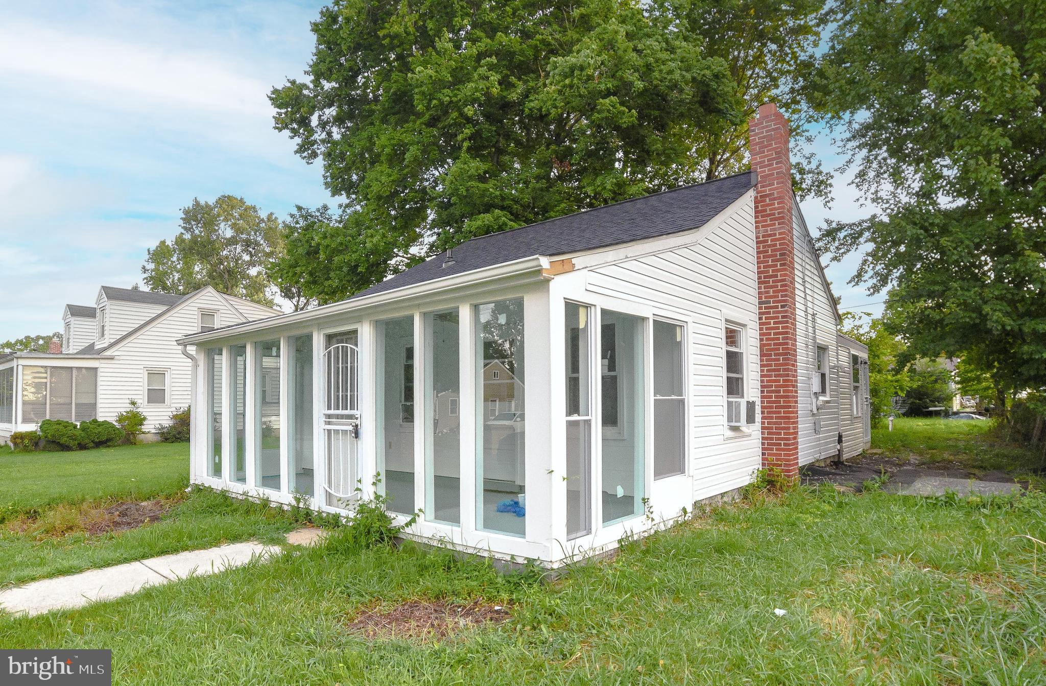 1528 Lincoln Road Shady Side, MD 20764 - Photo 5 of 42 Charming Bungalow