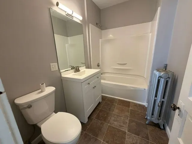 $2,900 | 246 Rogers Street, Unit 1, Lowell, MA 01852