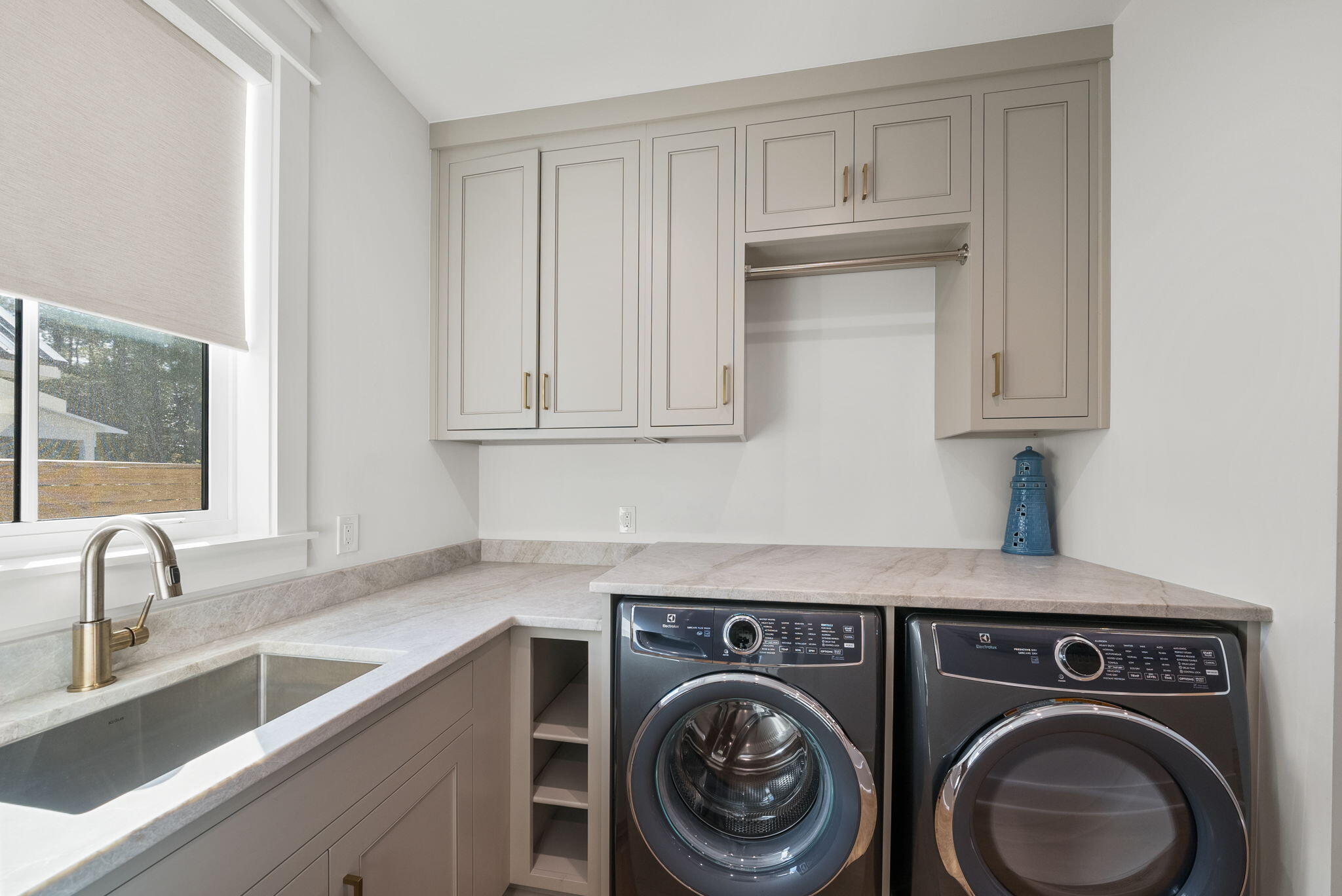 153 Cedar Street Santa Rosa Beach, FL 32459 - Photo 41 of 64 Laundry Room