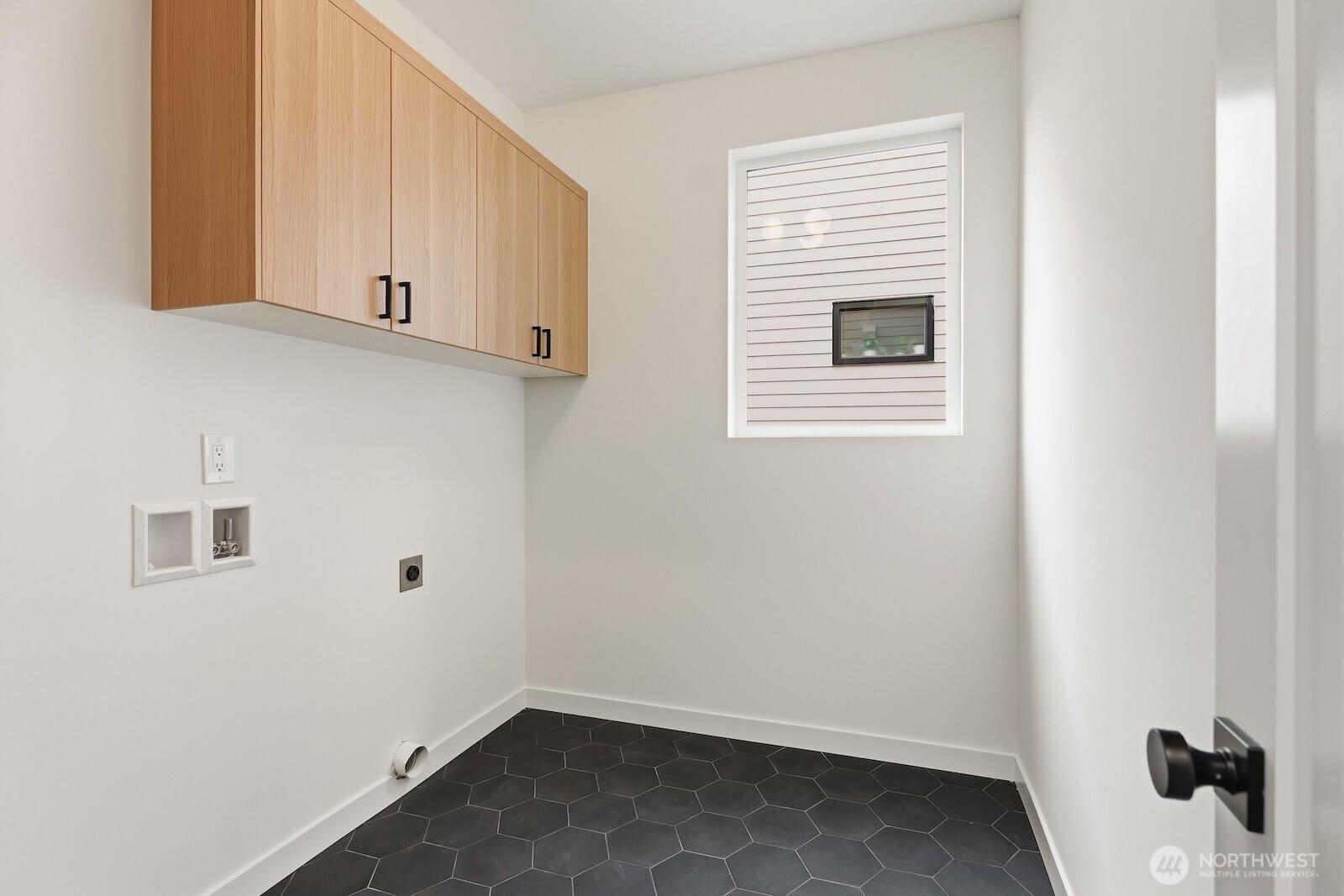 2769 59th Avenue Southwest, Unit A Seattle, WA 98116 - Photo 31 of 34