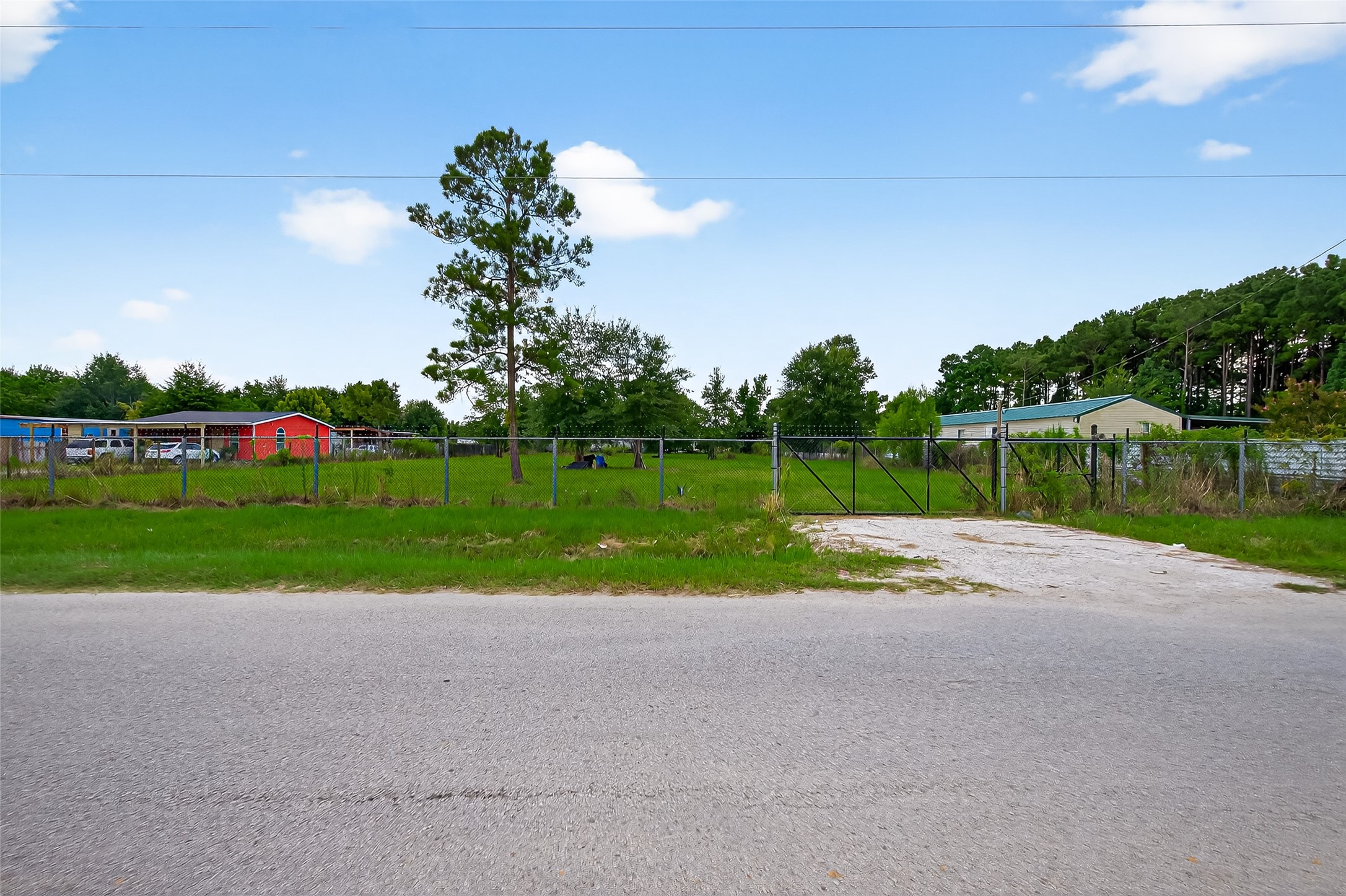 2425 County Road 3479 B Cleveland, TX 77327 - Photo 7 of 14