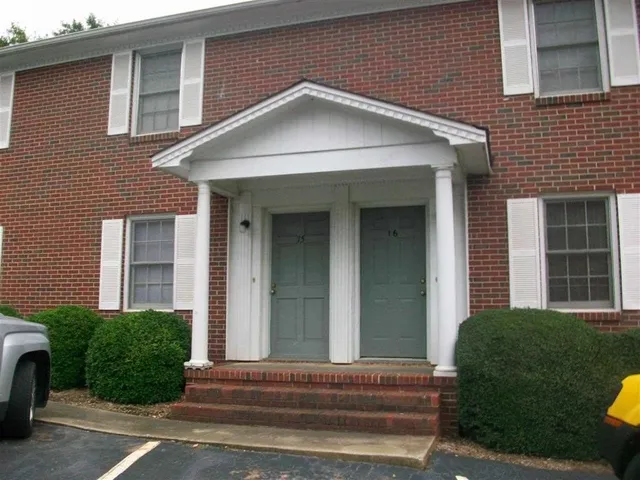 $1,000 | 220 Calhoun Street, Unit 16, Clemson, SC 29631