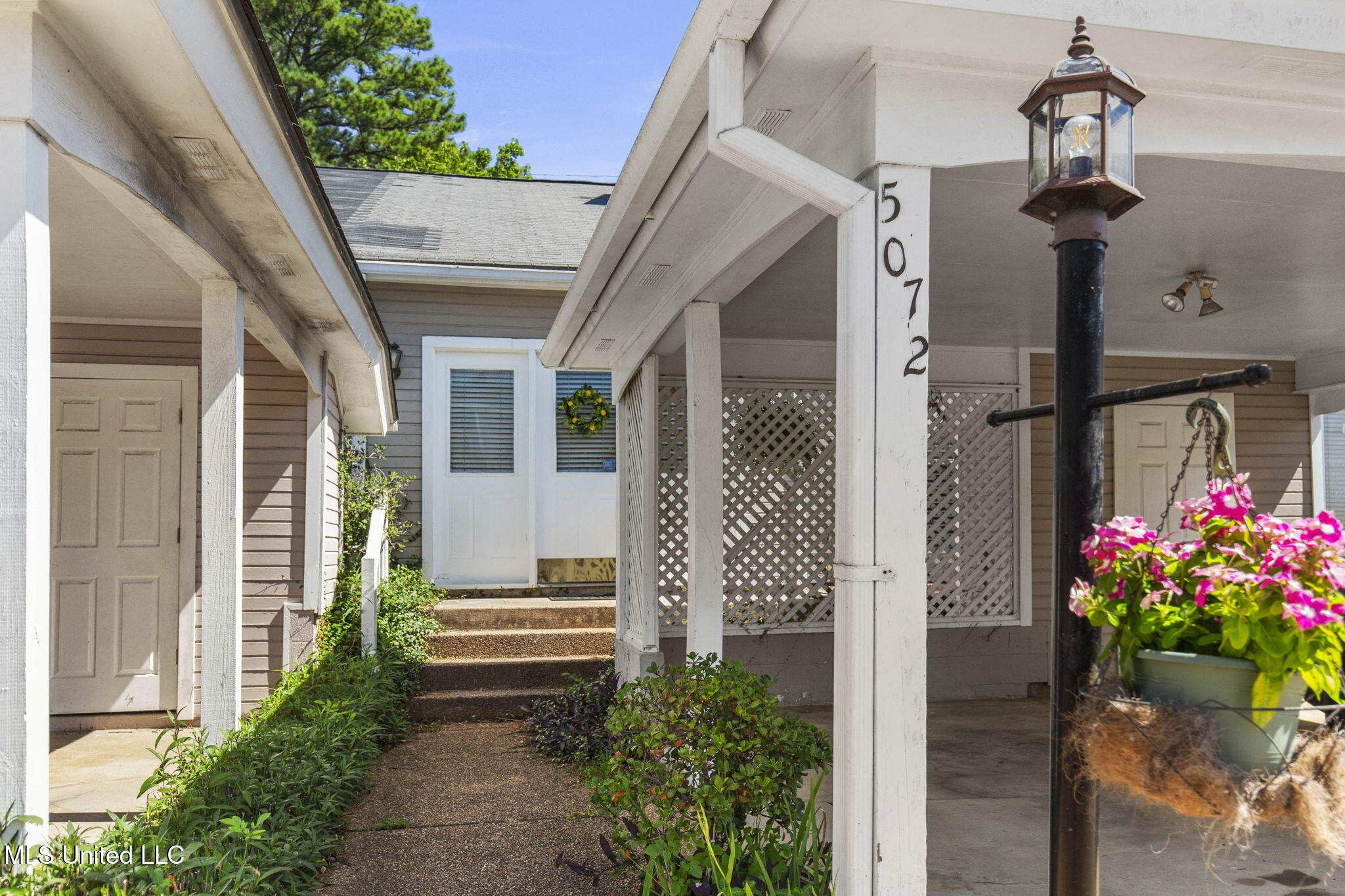 5072 Shadow Ridge Jackson, MS 39211 - Photo 4 of 31 3-web-or-mls-5072 Harling-3