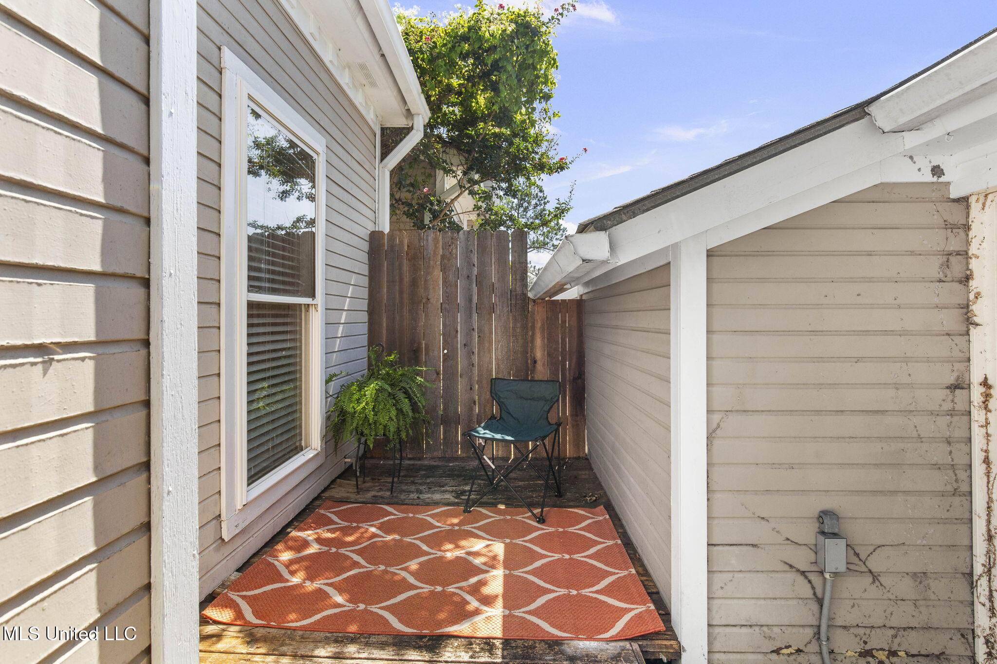 5072 Shadow Ridge Jackson, MS 39211 - Photo 6 of 31 6-web-or-mls-5072 Harling-6