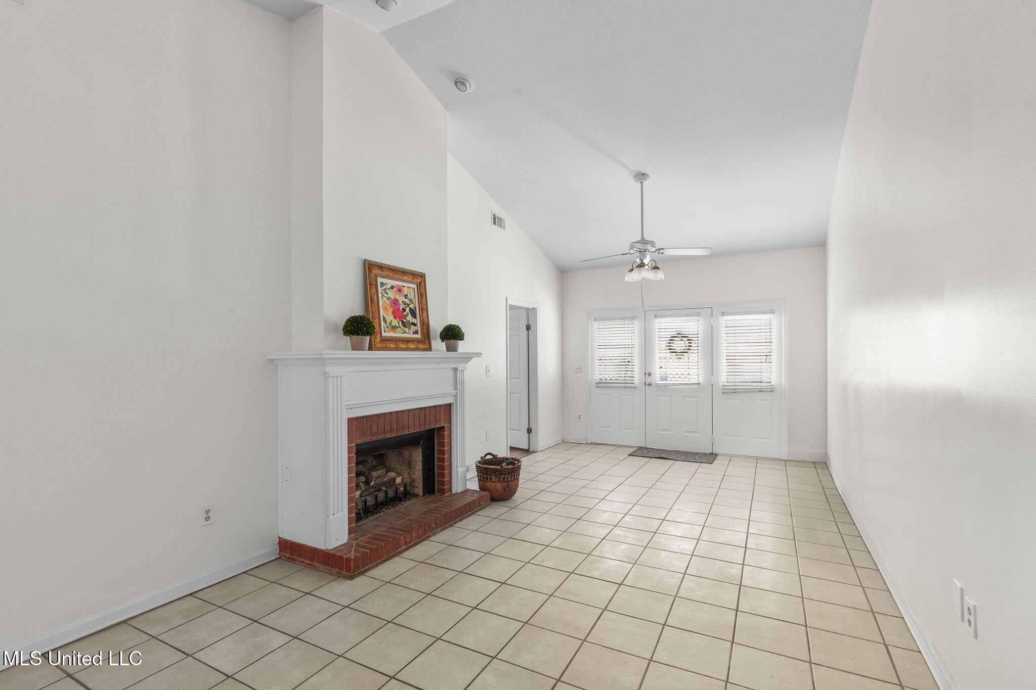 5072 Shadow Ridge Jackson, MS 39211 - Photo 9 of 31 11-web-or-mls-5072 Harling-11