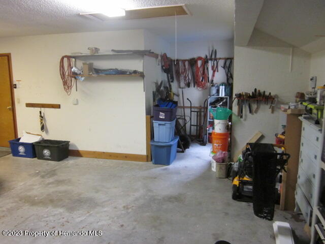 2068 Brigadier Drive Spring Hill, FL 34608 - Photo 31 of 39 IMG_1304