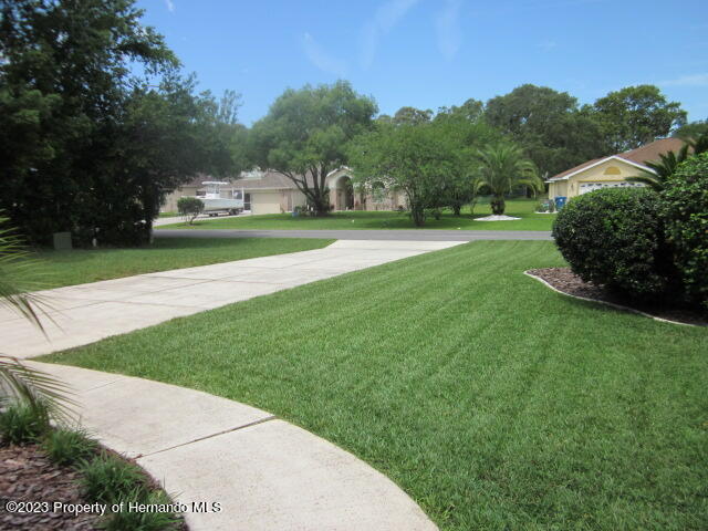 2068 Brigadier Drive Spring Hill, FL 34608 - Photo 37 of 39 IMG_1314