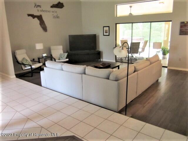 2068 Brigadier Drive Spring Hill, FL 34608 - Photo 4 of 39 IMG_1290