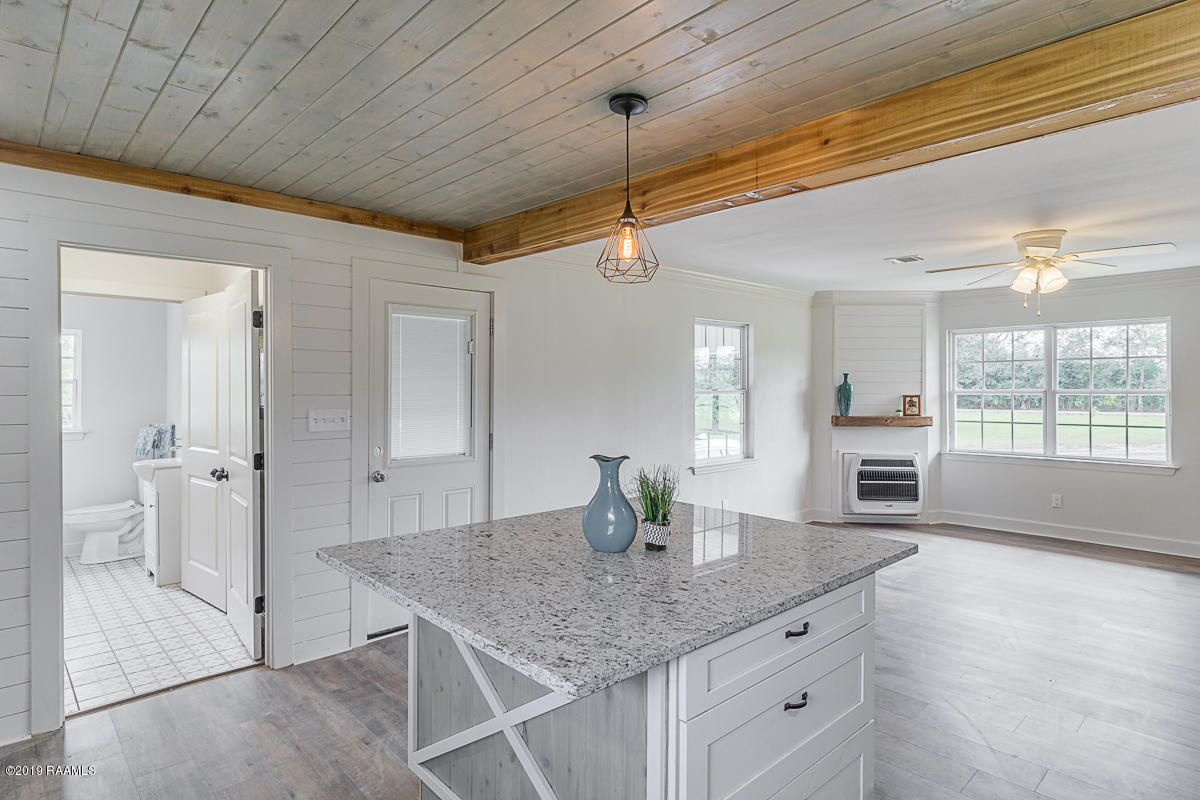 2012 Savoy Road Youngsville, LA 70592 - Photo 12 of 34 2012 Savoy Rd-9470