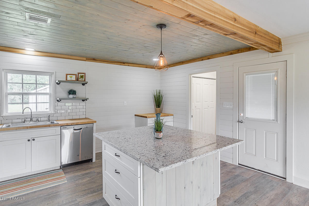 2012 Savoy Road Youngsville, LA 70592 - Photo 15 of 34 2012 Savoy Rd-9497