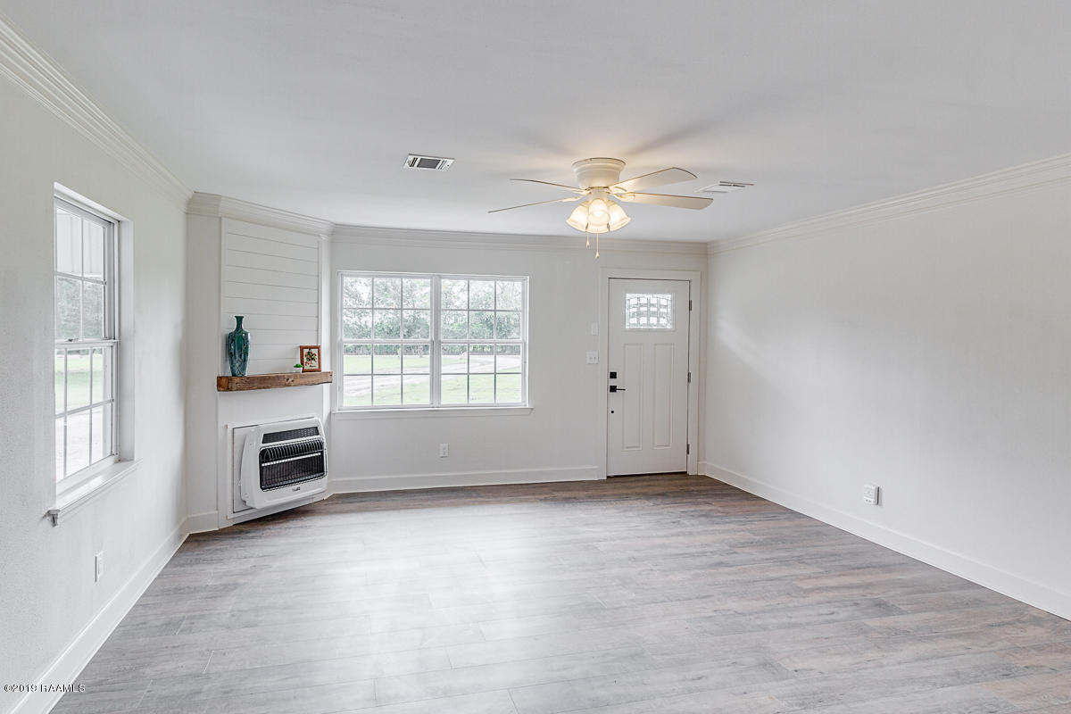 2012 Savoy Road Youngsville, LA 70592 - Photo 19 of 34 2012 Savoy Rd-9530