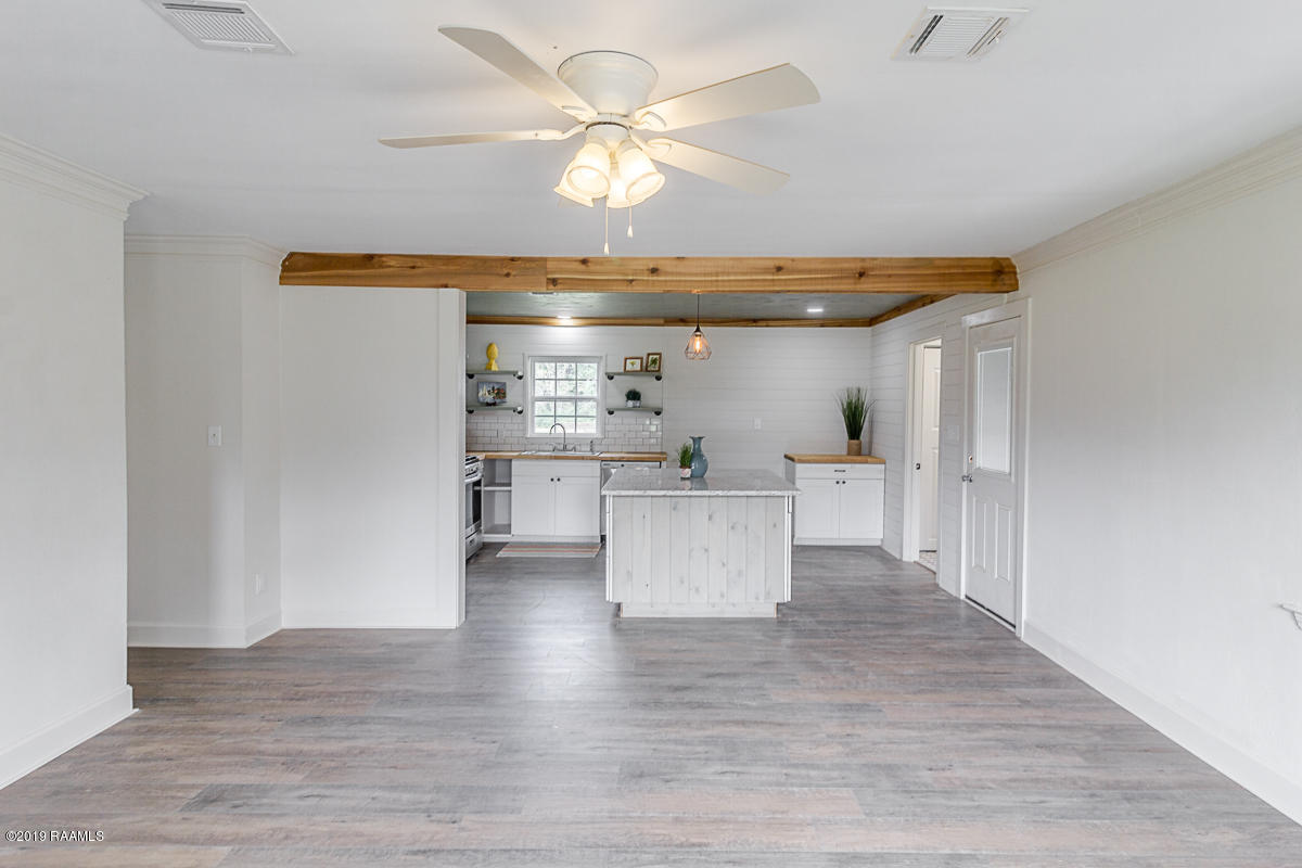 2012 Savoy Road Youngsville, LA 70592 - Photo 21 of 34 2012 Savoy Rd-9545